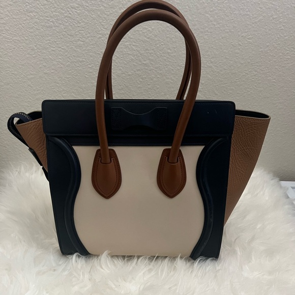 Celine Calf Skin Tote Bag - Picture 2 of 4